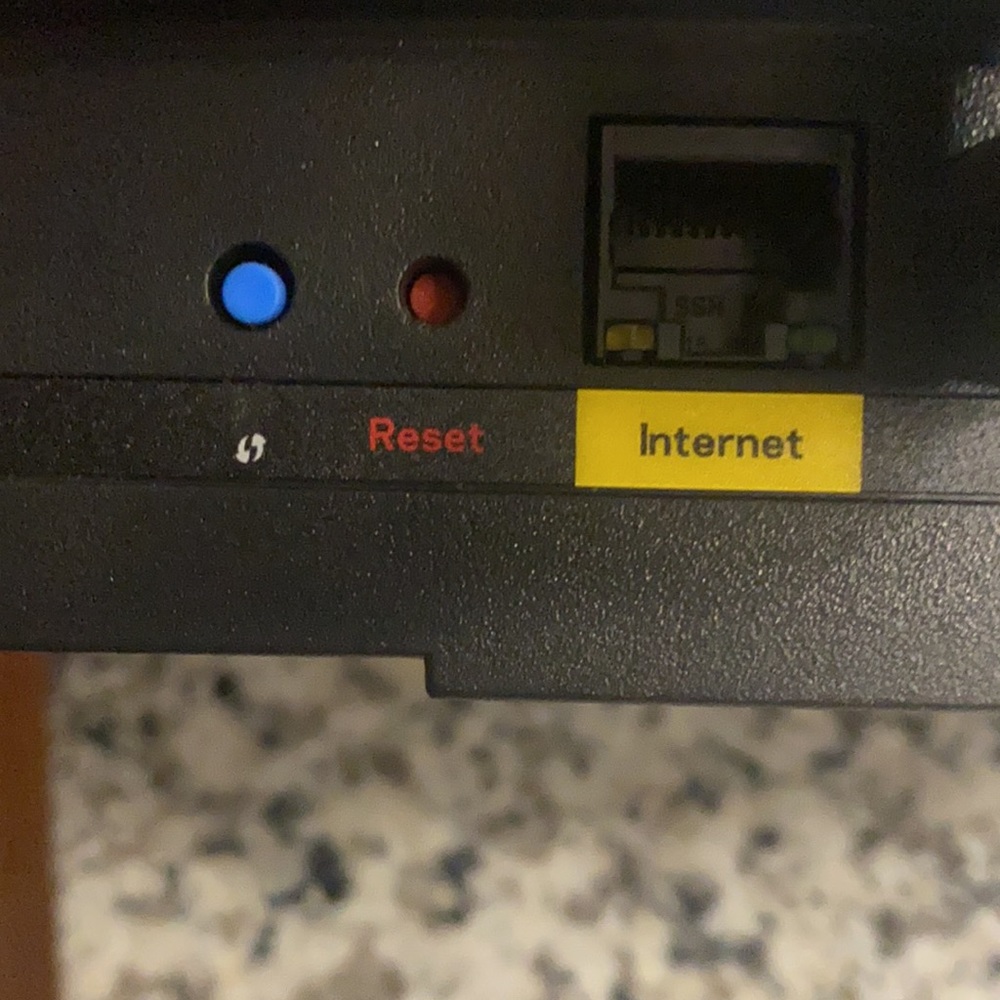 Linksys Wireless Router - Picture 3 of 6